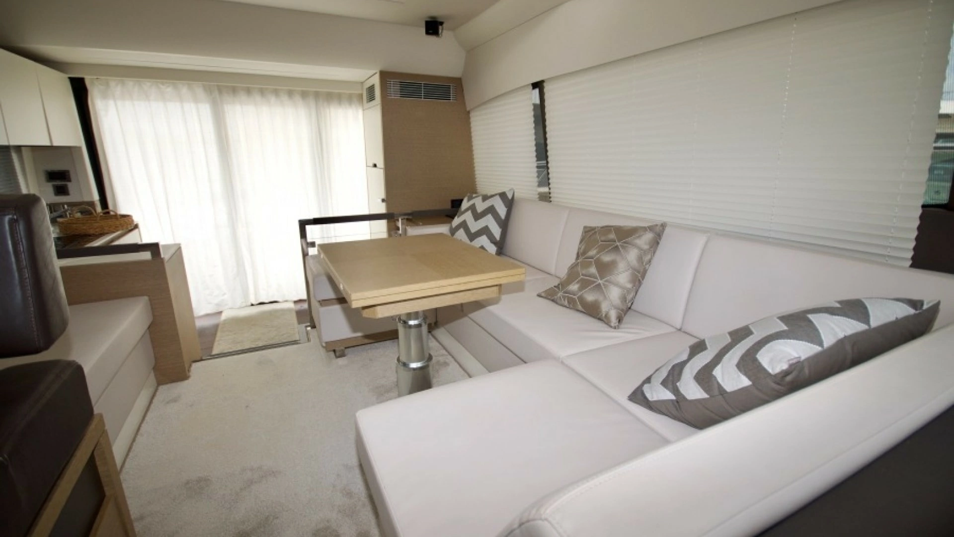 Prestige 460 Yacht For Sale