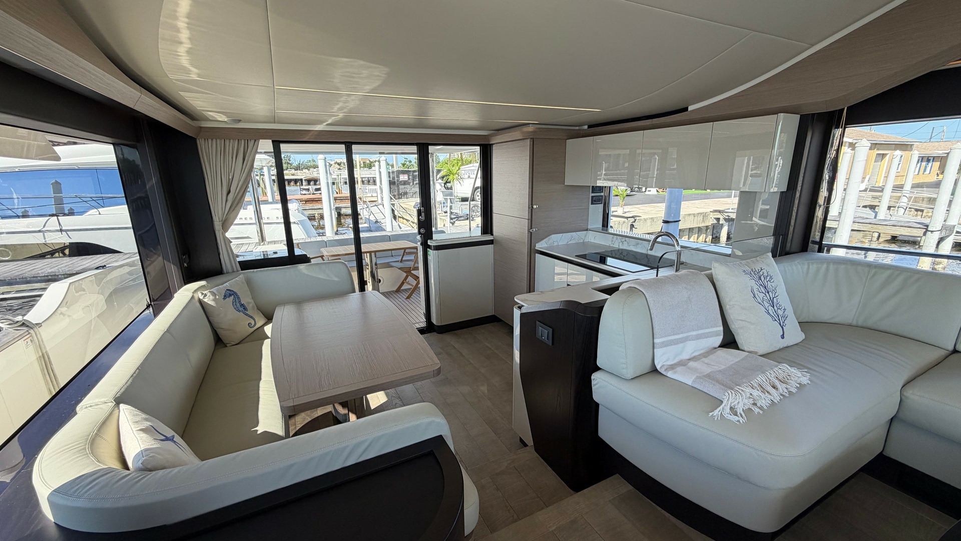 MAVI 57ft Absolute Yacht For Sale