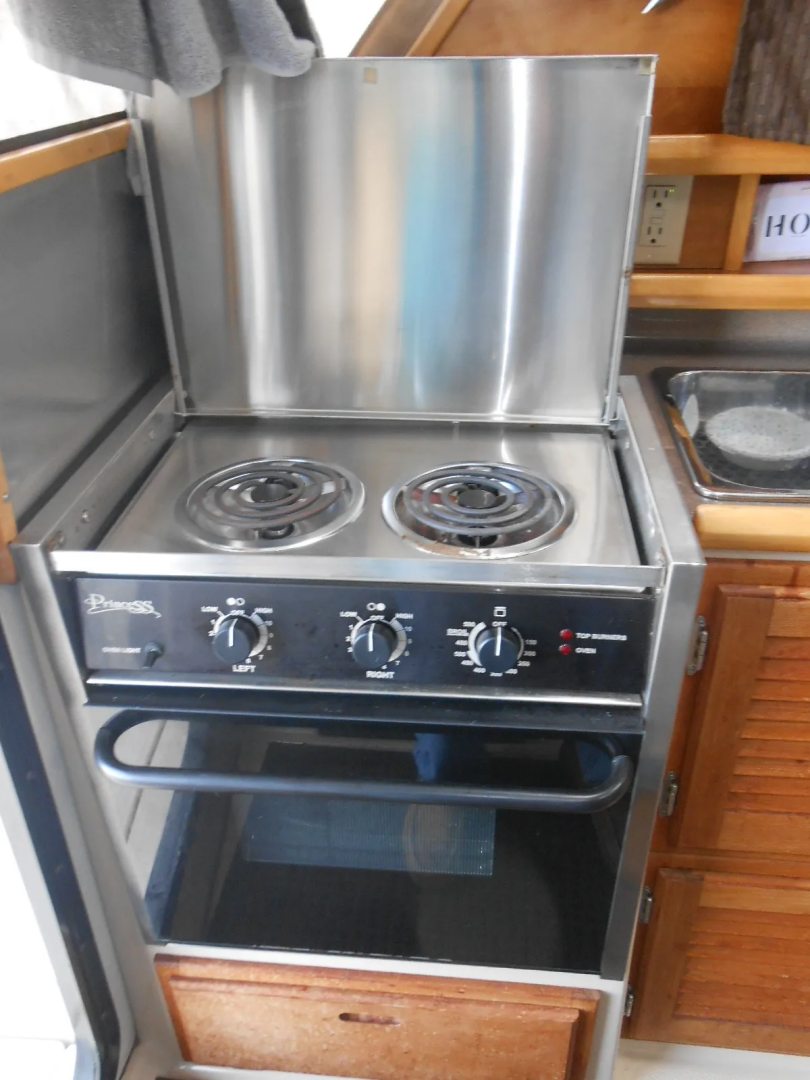 Contradiction 28ft Cutwater Yacht For Sale