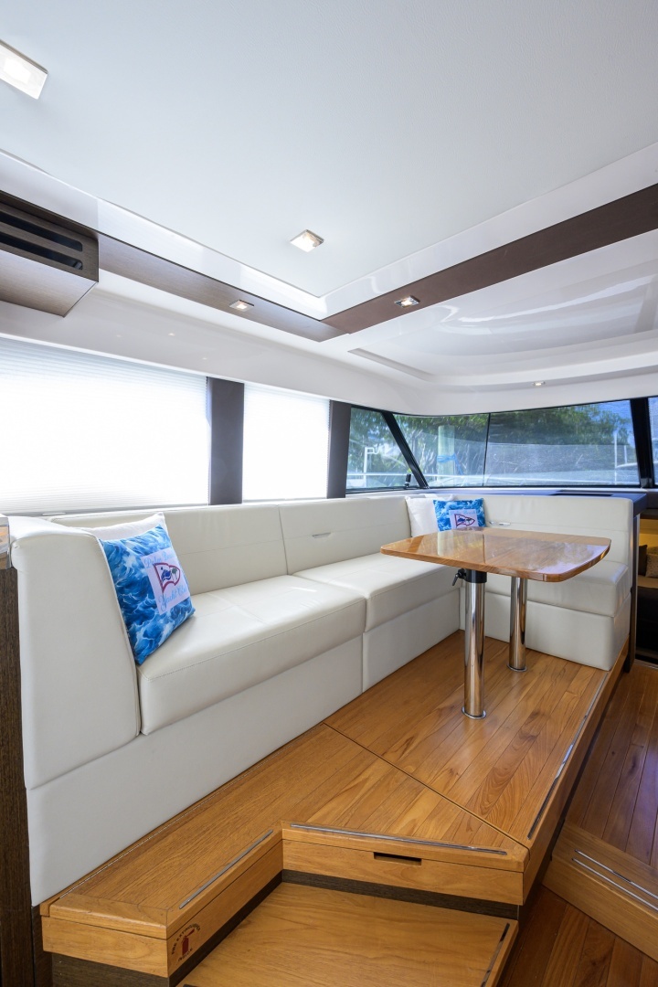 Daybreak 44ft Tiara Yachts Yacht For Sale