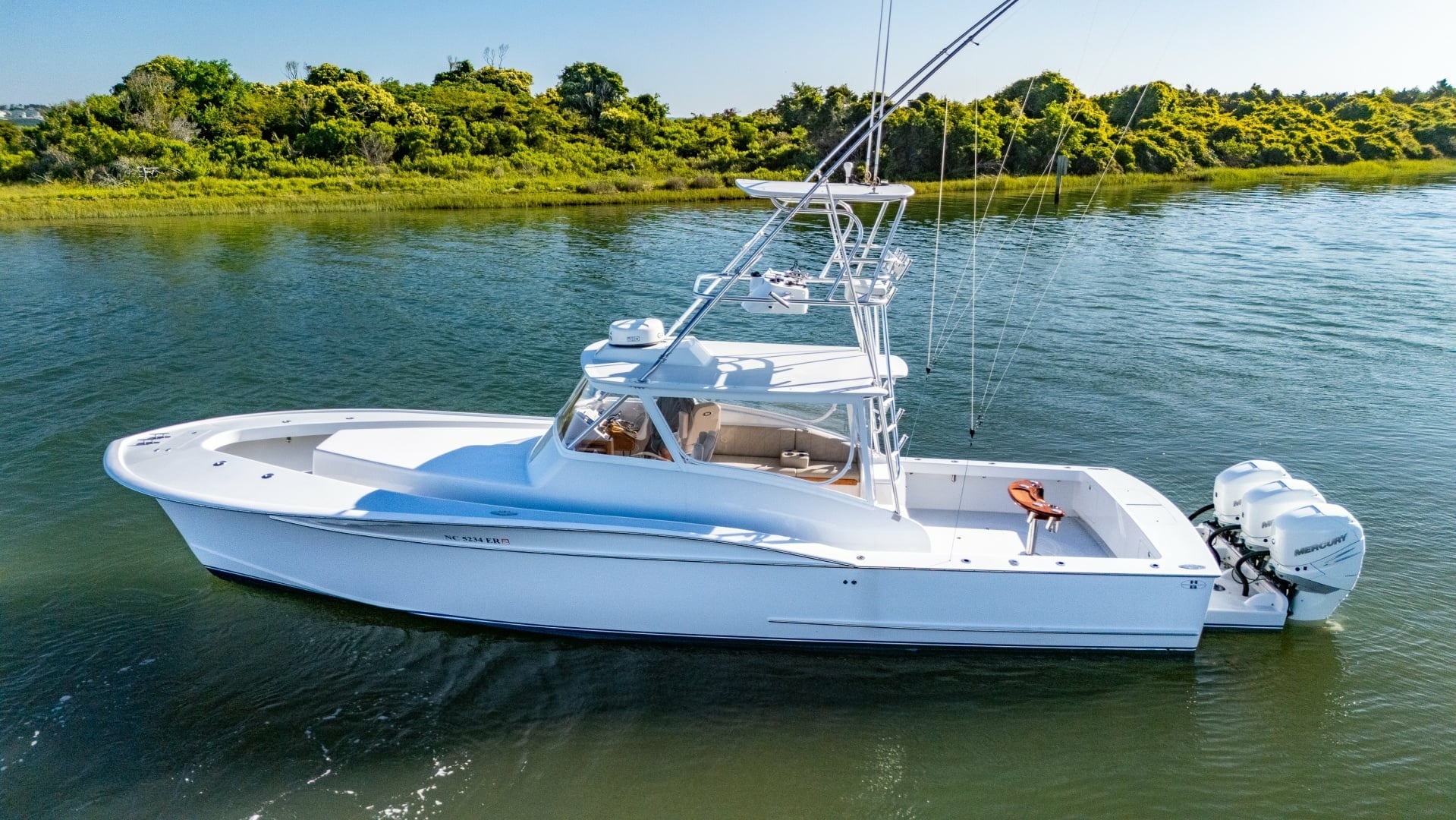 FLYING LOW 41ft Custom Carolina Yacht For Sale FLYING LOW 41ft Custom Carolina Yacht For Sale