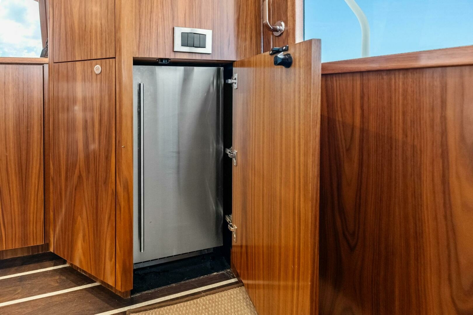Galati Yacht Sales Trade 58ft Viking Yacht For Sale Galati Yacht Sales Trade 58ft Viking Yacht For Sale