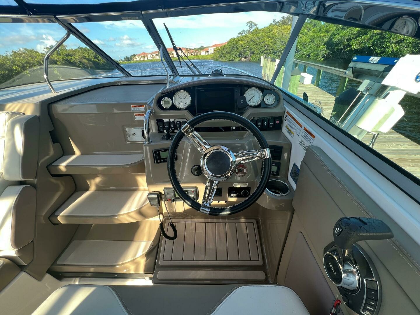 28ft Regal Yacht For Sale