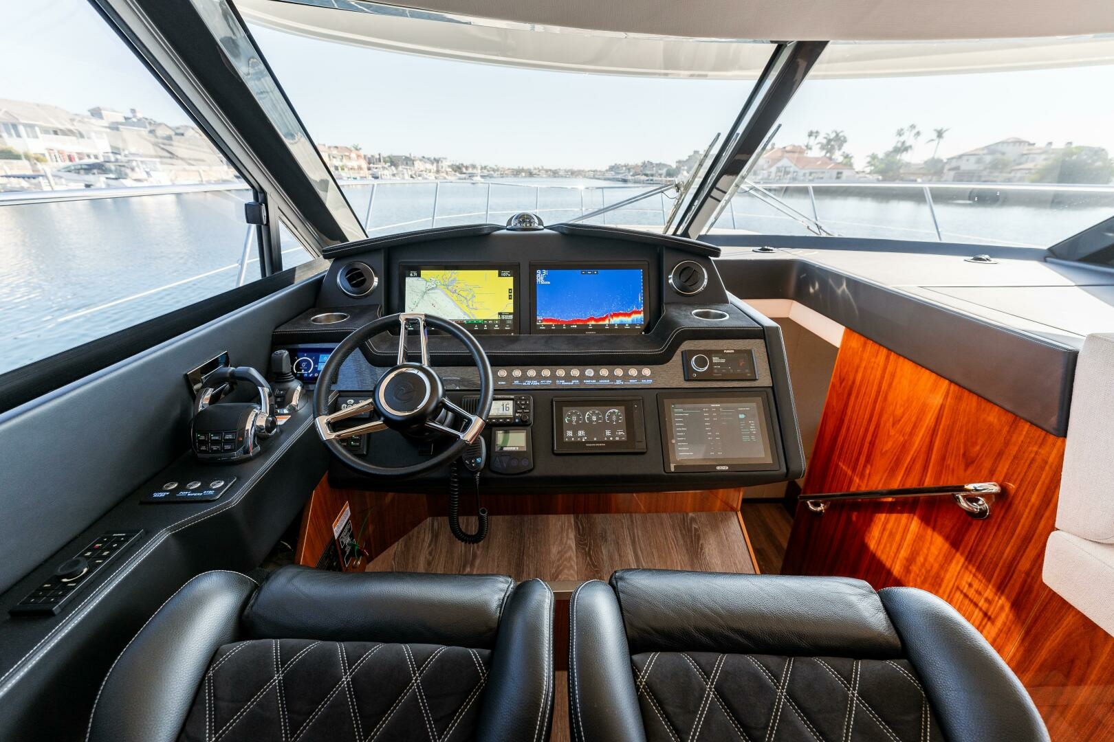 VENTURES64 48ft Riviera Yacht For Sale