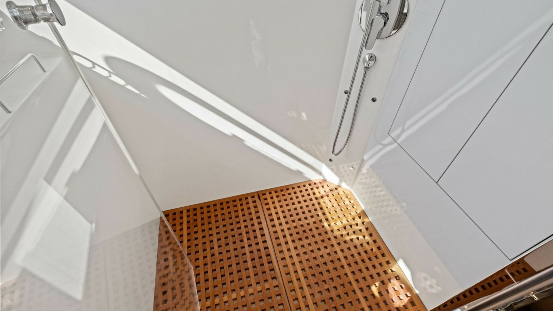 Aquila 54 Yacht — Remarkable I - Photo 29