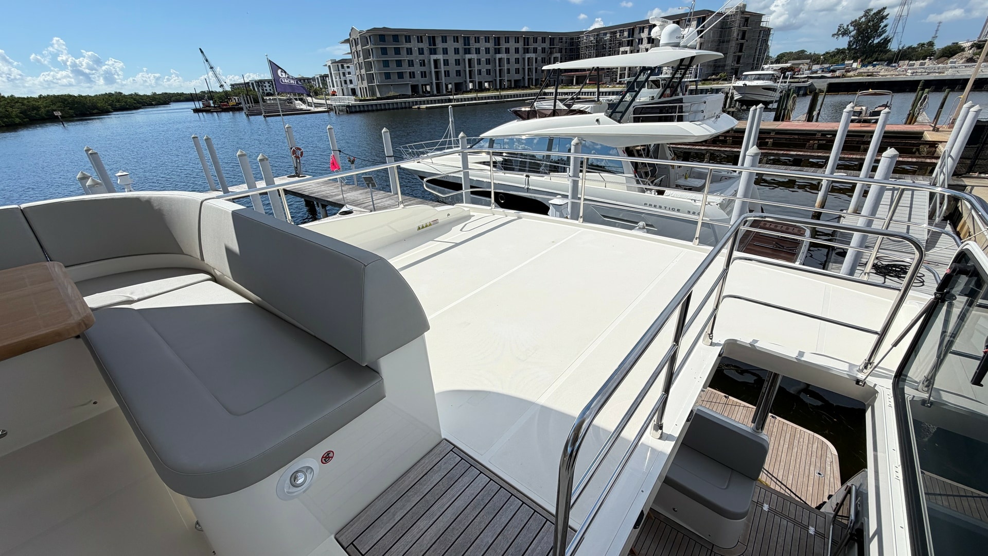 MAVI 57ft Absolute Yacht For Sale