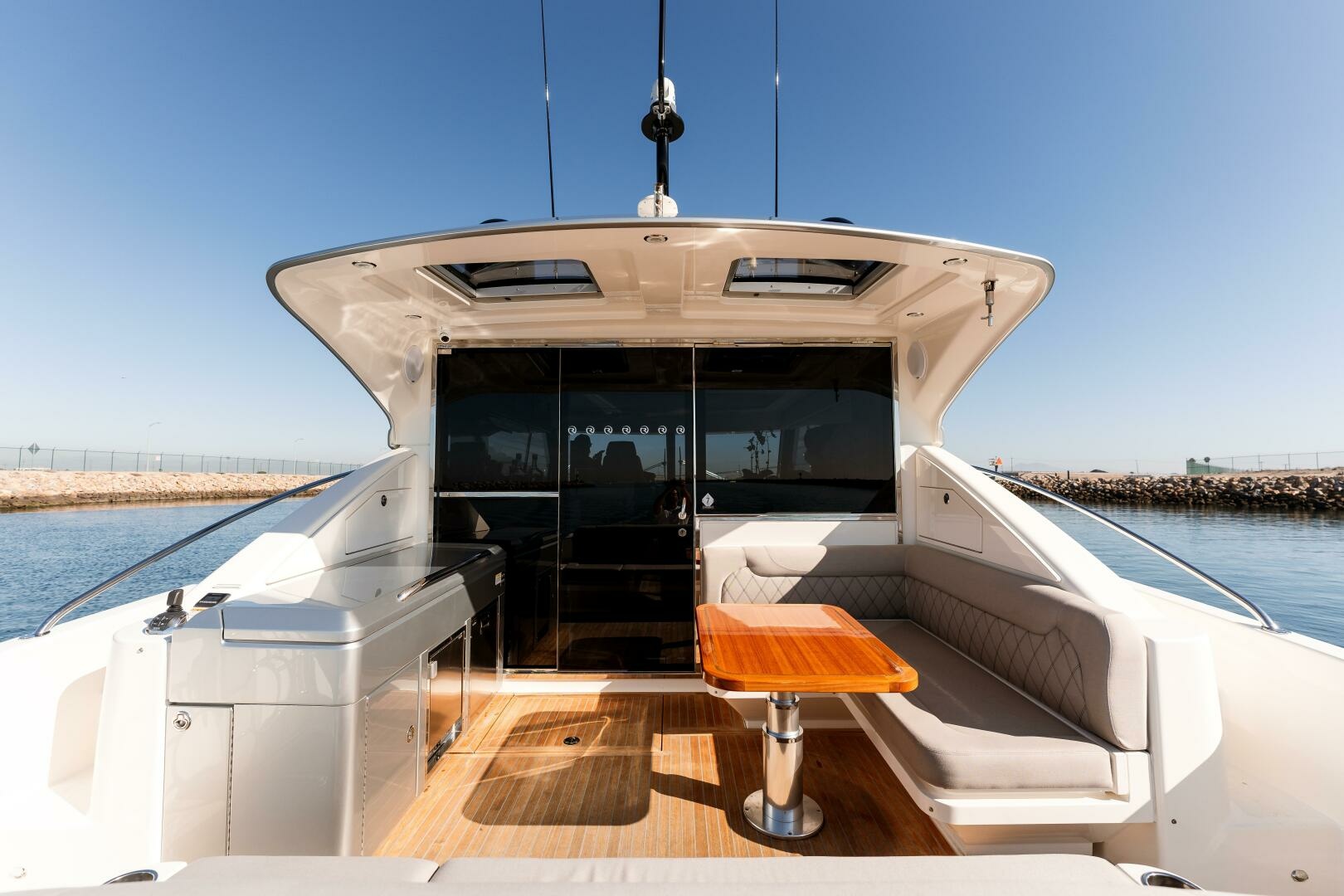 VENTURES64 48ft Riviera Yacht For Sale