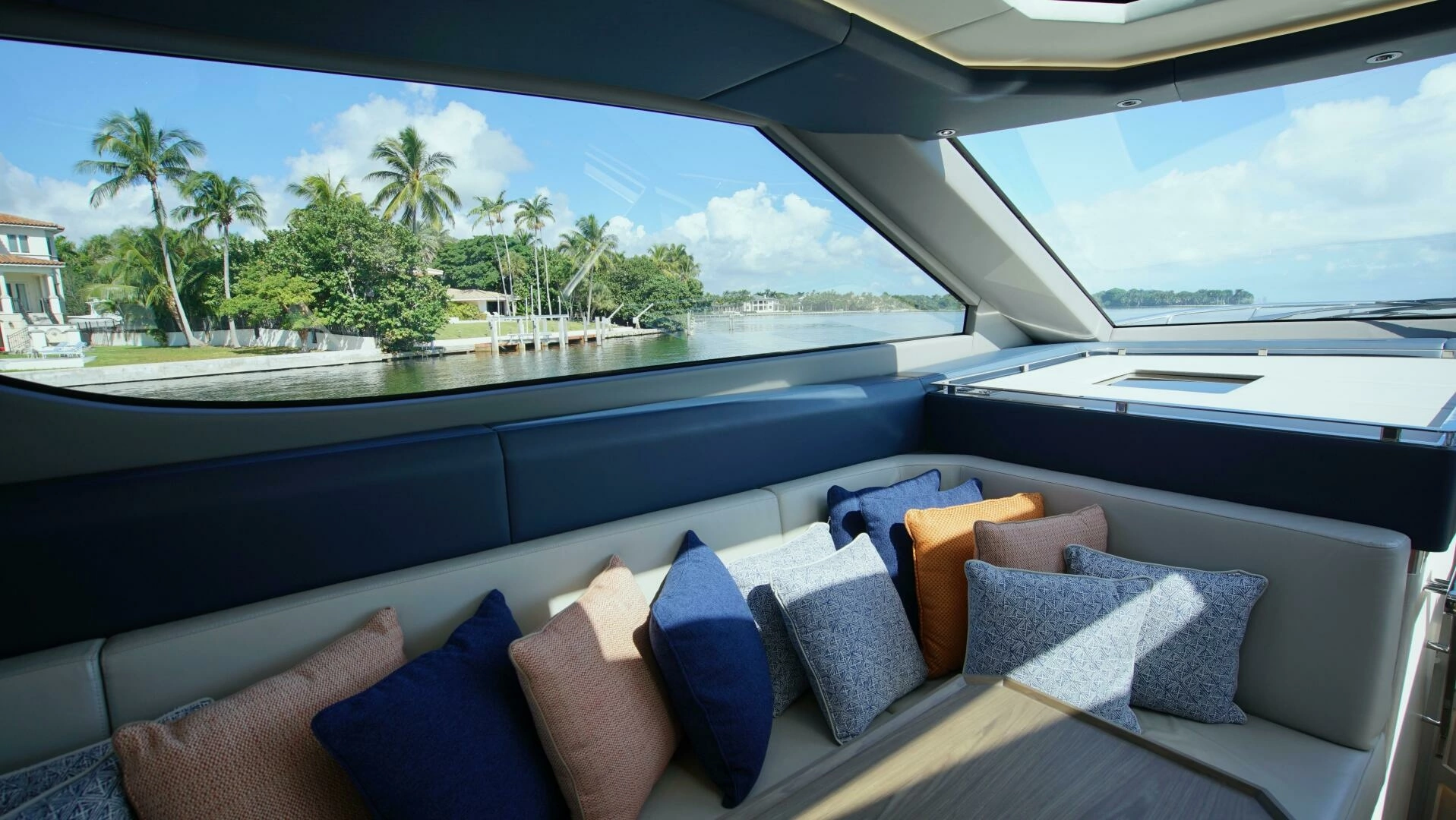 Uniesse HTC5P Yacht For Sale