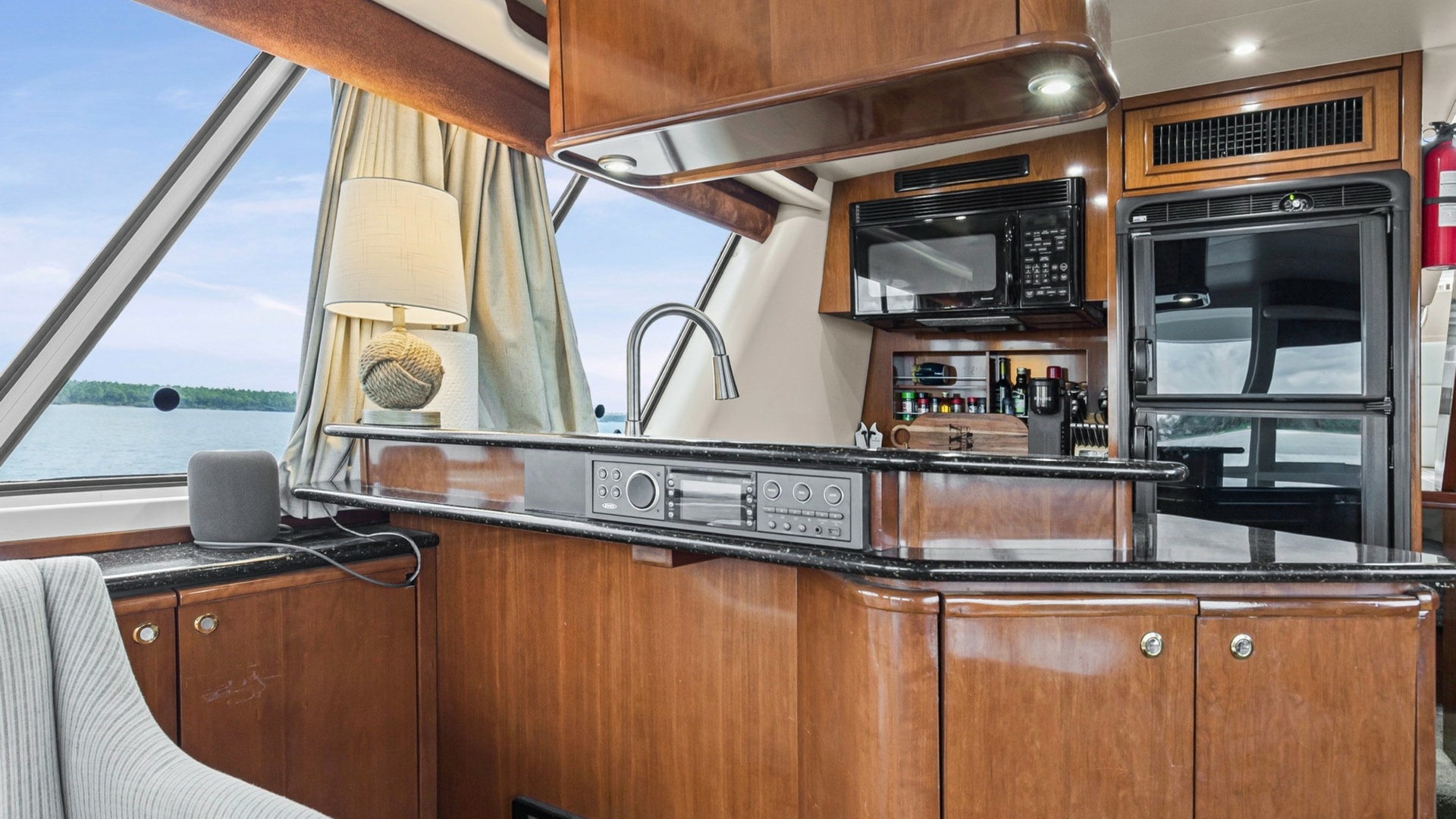 2007 Meridian 490 SE Pilothouse Trust Galley (3)