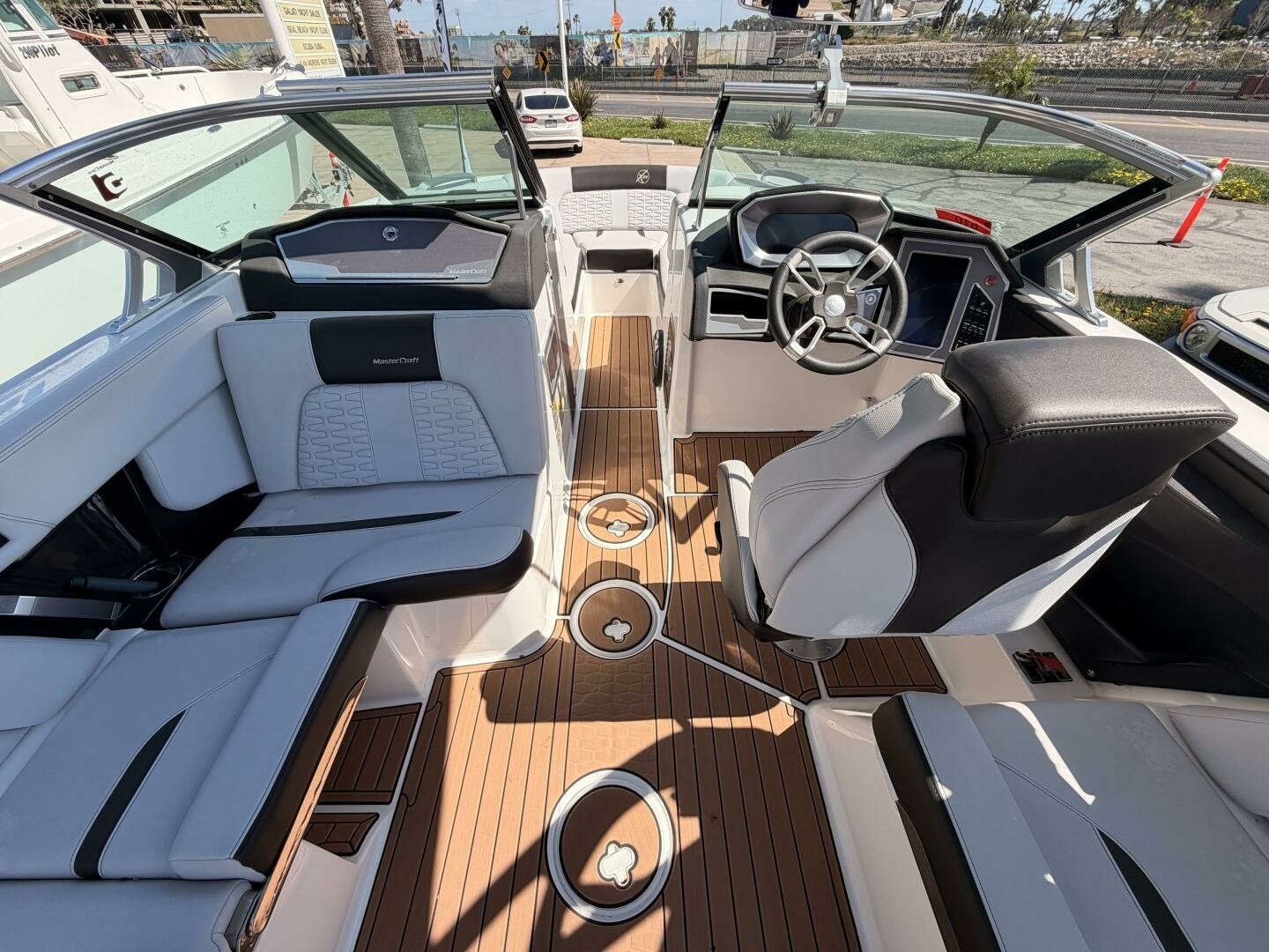 24ft Mastercraft Yacht For Sale
