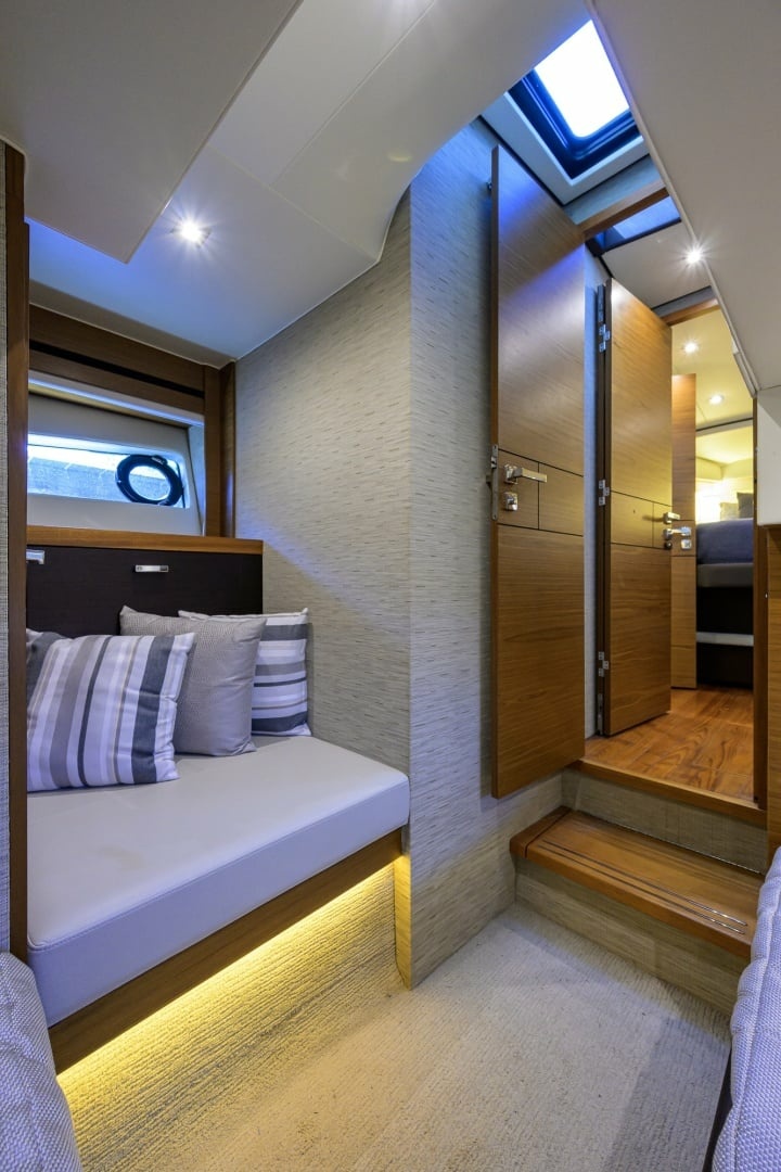 Daybreak 44ft Tiara Yachts Yacht For Sale
