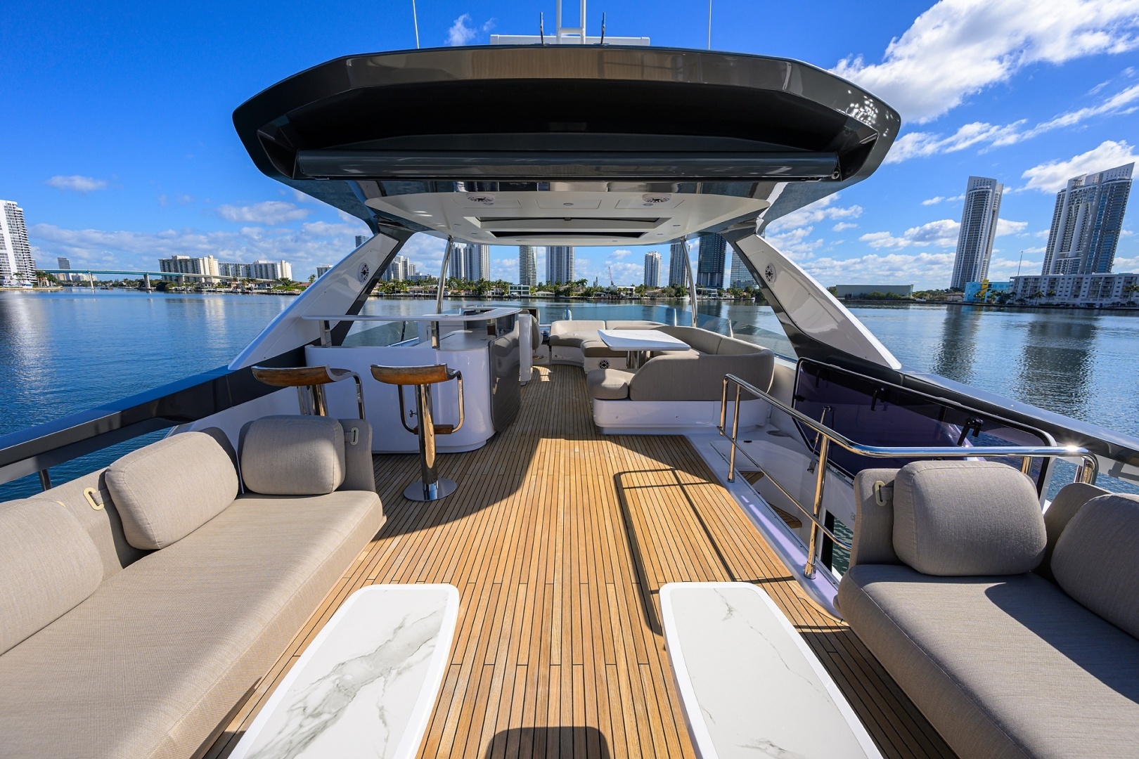DT78 78ft Azimut Yacht For Sale
