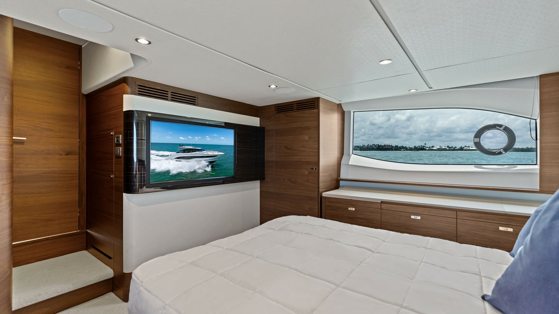 Master Stateroom with Ocean View
