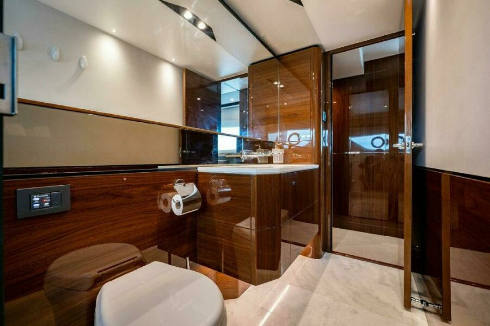 Princess S65 Yacht For Sale
