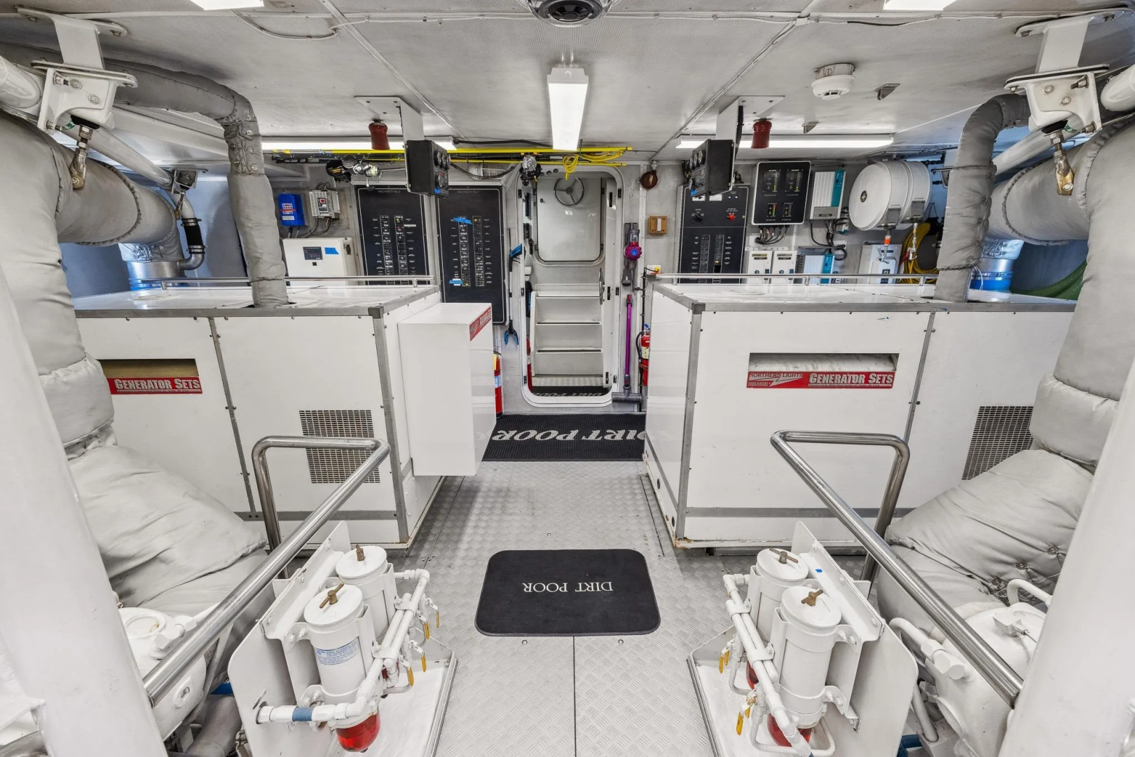 1999 Trinity Yachts Raised Pilothouse
