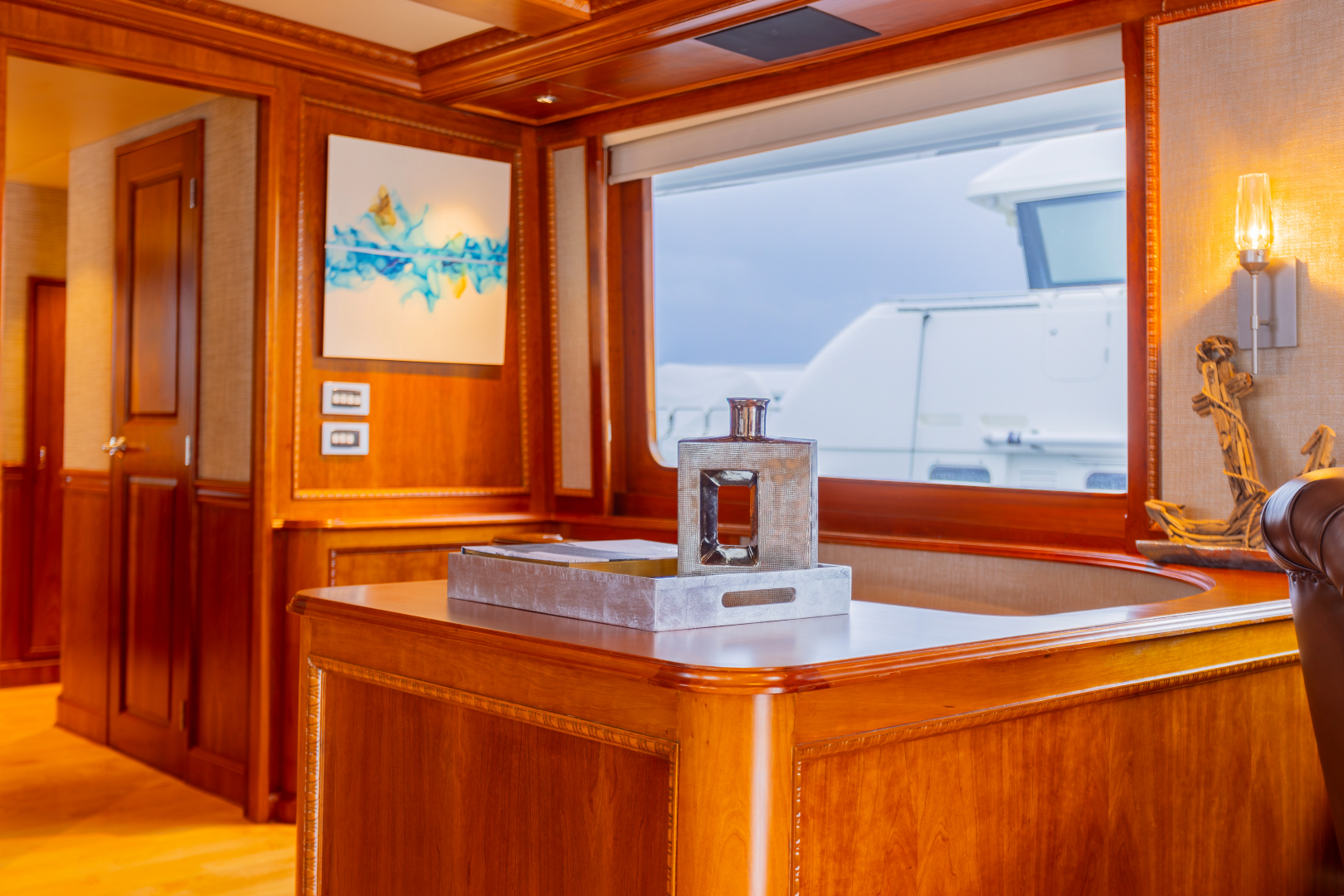 Dozer 98ft Queenship Yacht For Sale