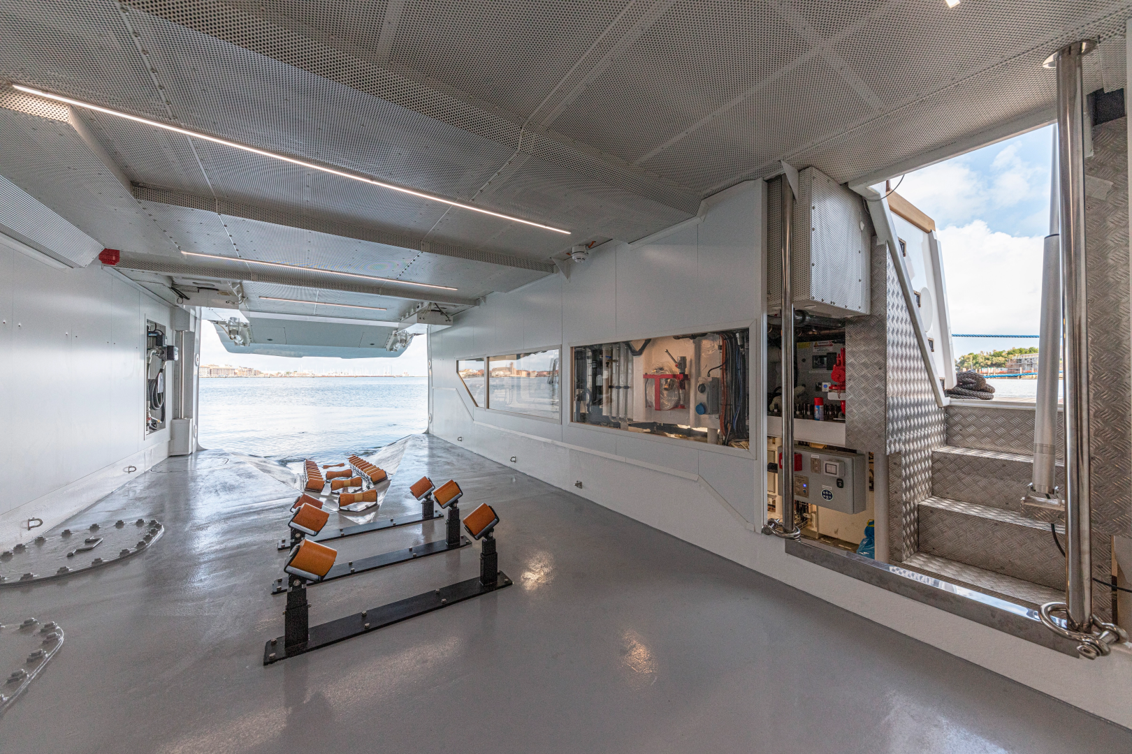 DUCALE 120 120ft Ocean King Yacht For Sale