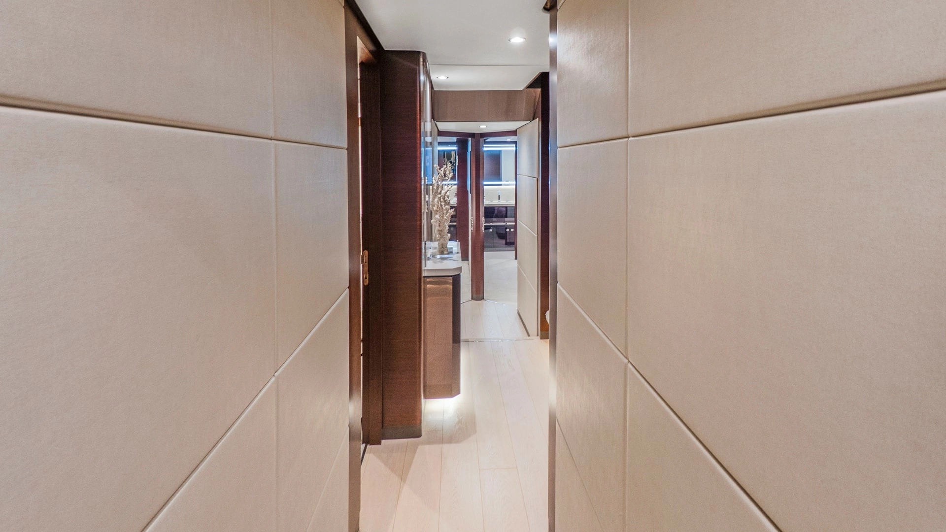 Ocean Alexander 28E Yacht For Sale