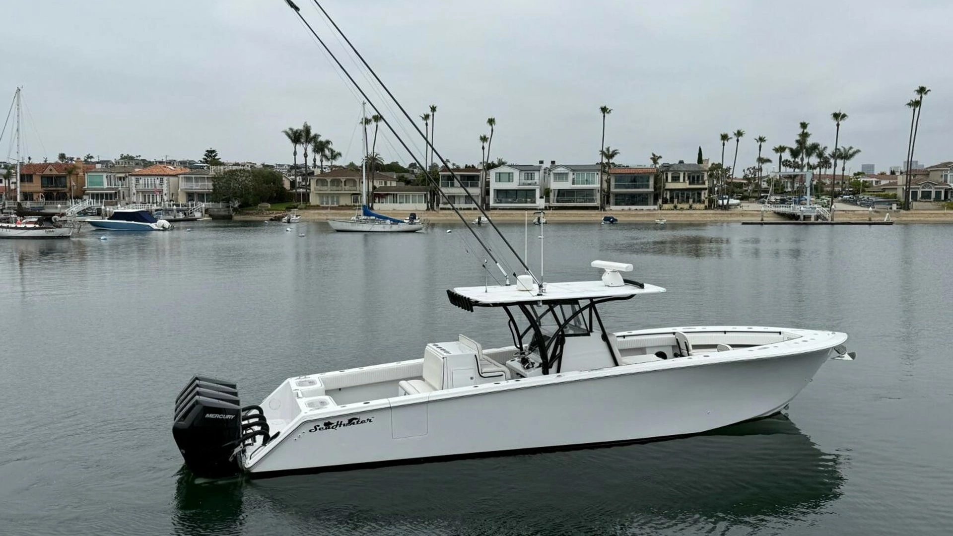 SeaHunter 39 Center Console Yacht For Sale