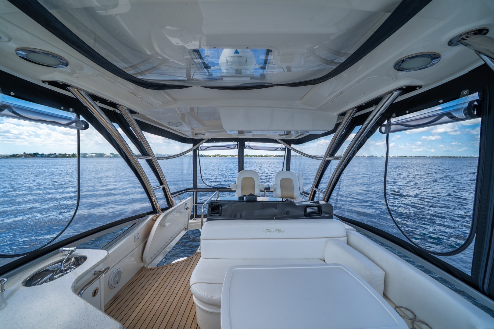 LA DOLCE VITA 47ft Sea Ray Yacht For Sale LA DOLCE VITA 47ft Sea Ray Yacht For Sale