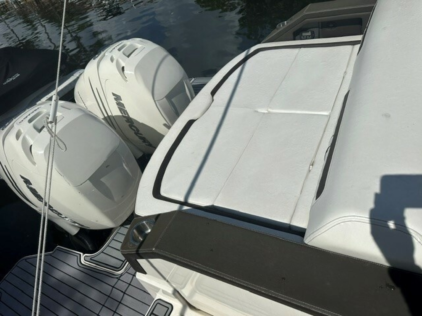SALES THERAPY 31ft Sea Ray Yacht For Sale