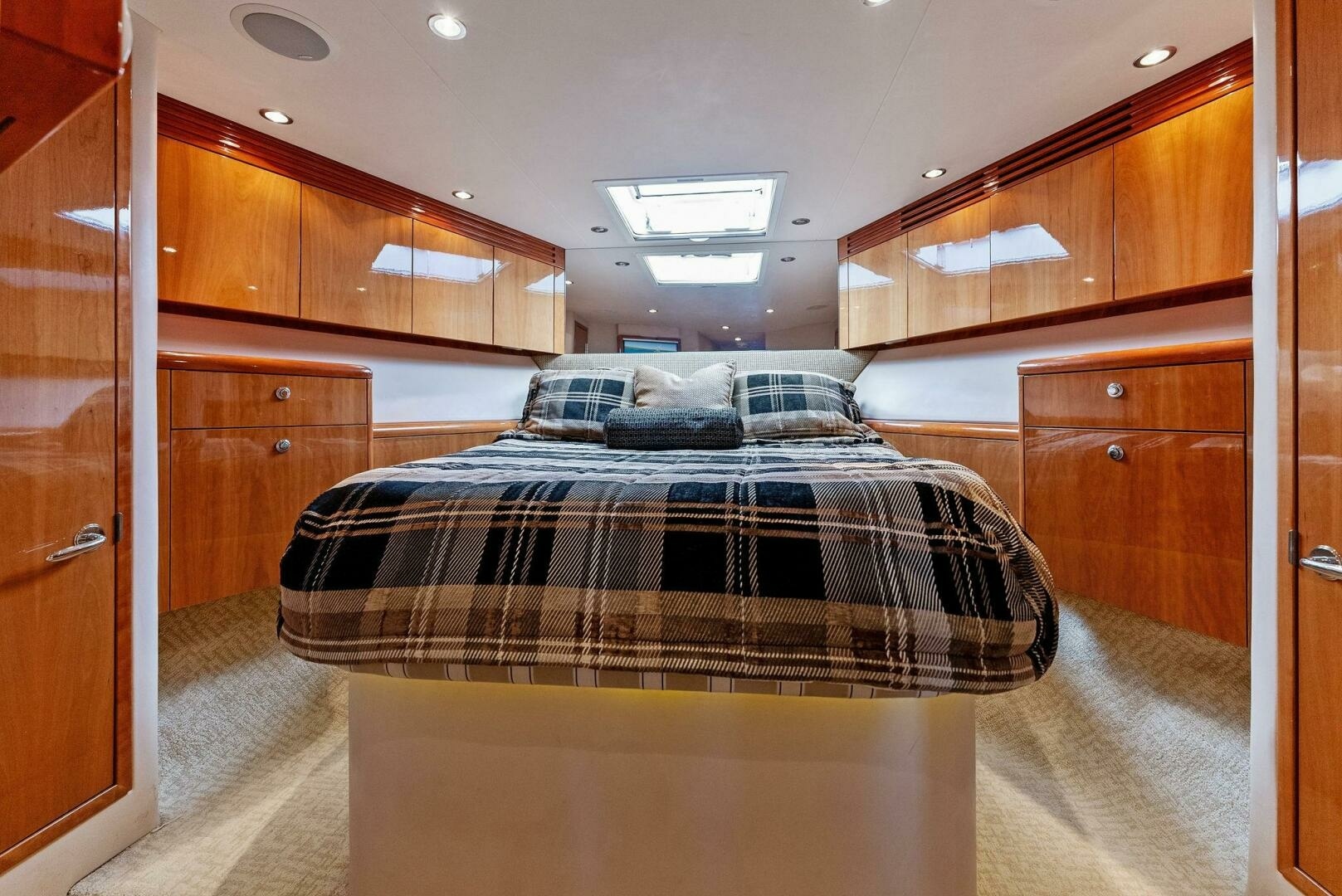 CHUPACABRA 64ft Hatteras Yacht For Sale