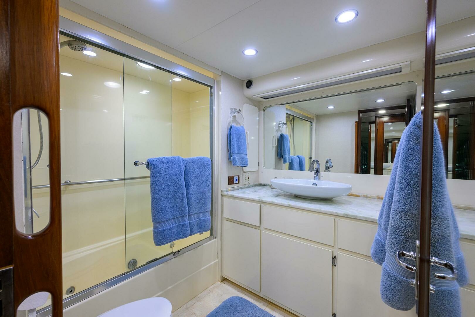1991 Hatteras 78 Cockpit Motor Yacht