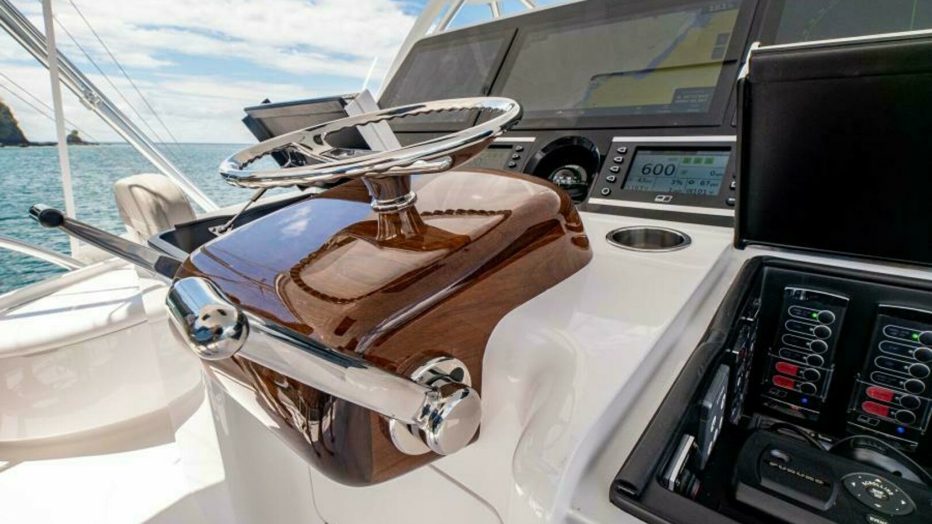Twin Reels 64ft Viking Yacht For Sale Twin Reels 64ft Viking Yacht For Sale