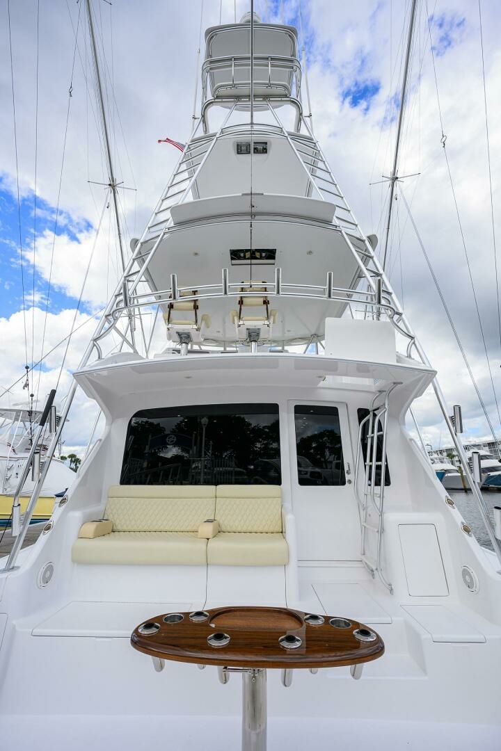 Viking 56 MATTER OF TIME - Cockpit