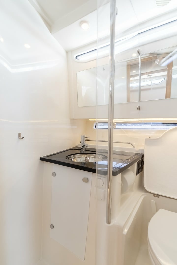 In Stock 2025 Nimbus T11 308 40ft Nimbus Yacht For Sale
