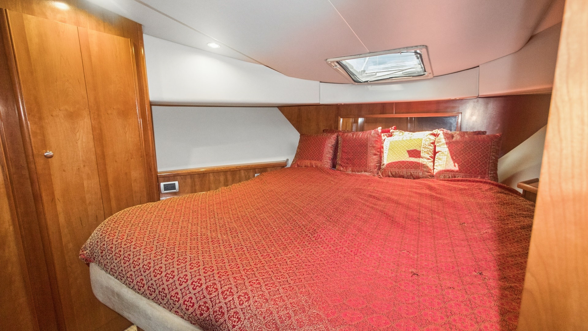 JOLIE VIE 54ft Meridian Yacht For Sale