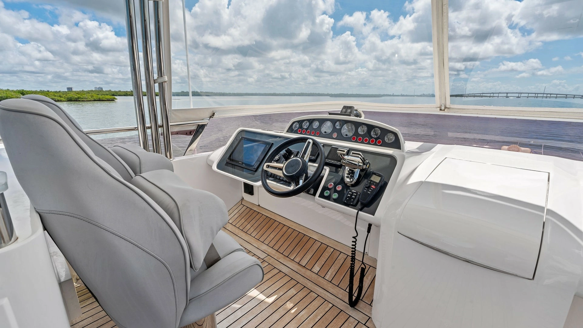 Princess 64 Flybridge Yacht For Sale
