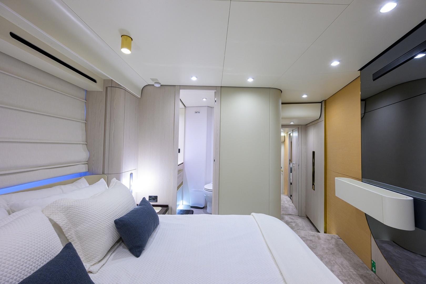 DT78 78ft Azimut Yacht For Sale
