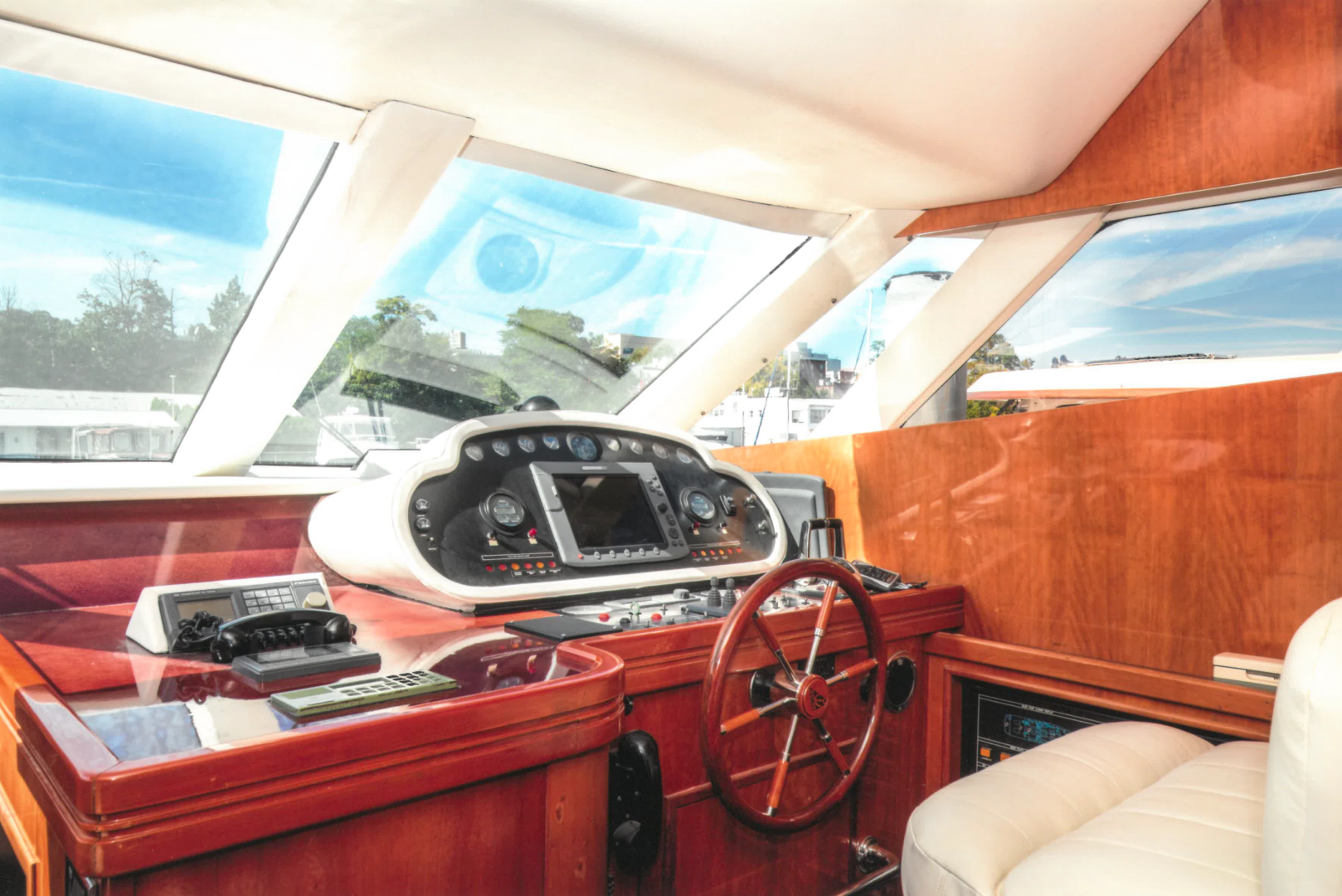 1993 Azimut 65 Pininfarina