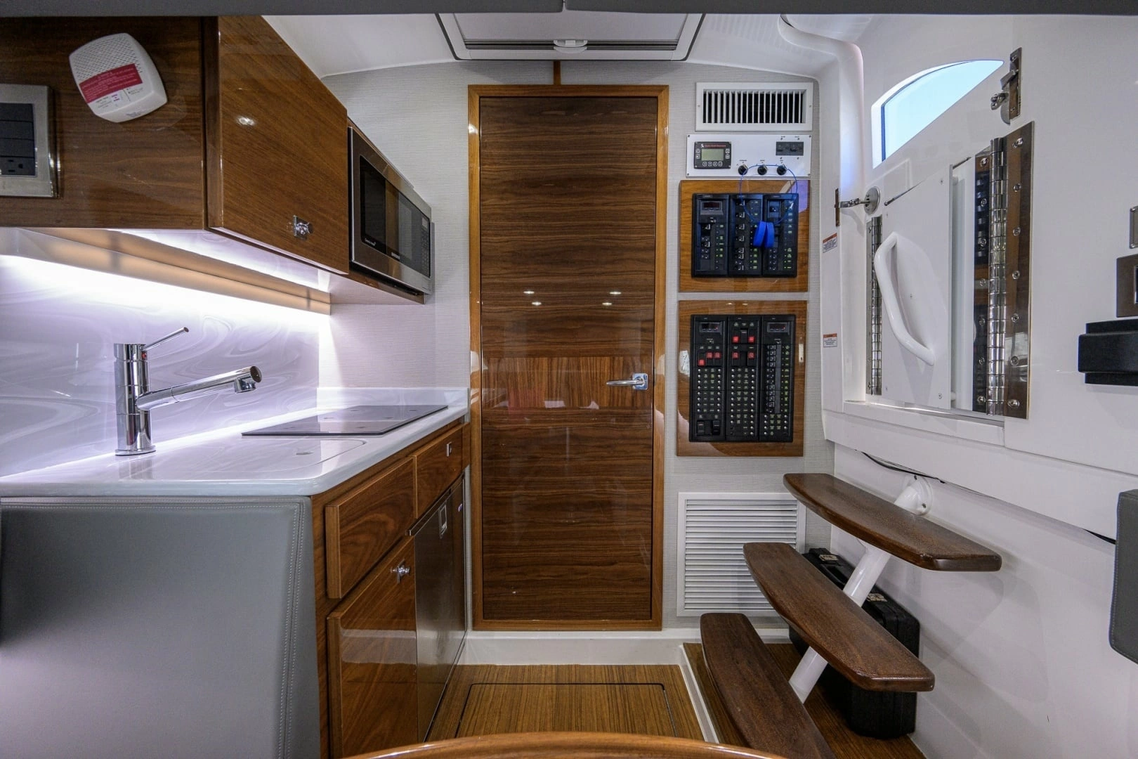 Valhalla Boatworks V46 Yacht For Sale