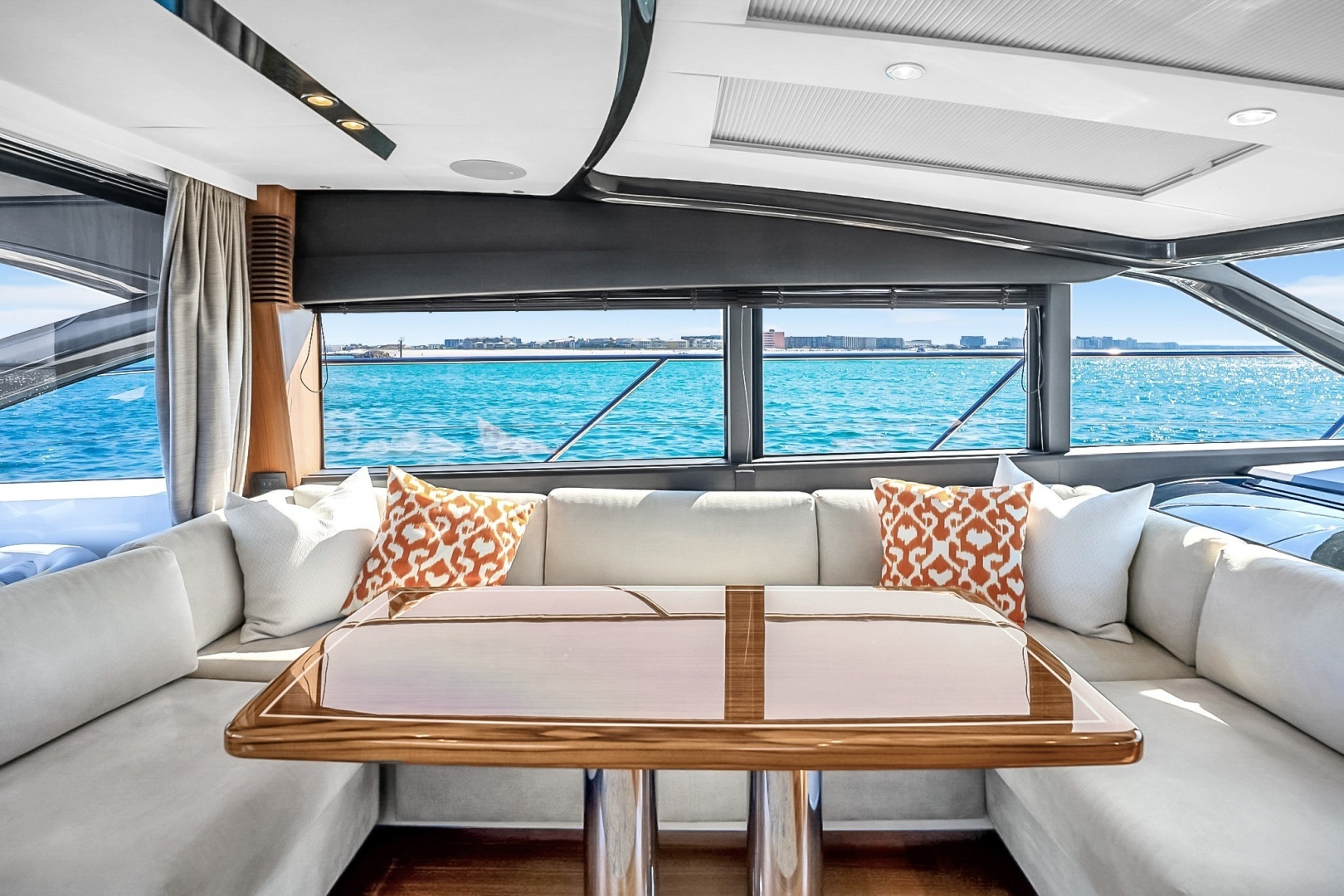 2016 Princess V58-HAPPY HOUR- Dinnette