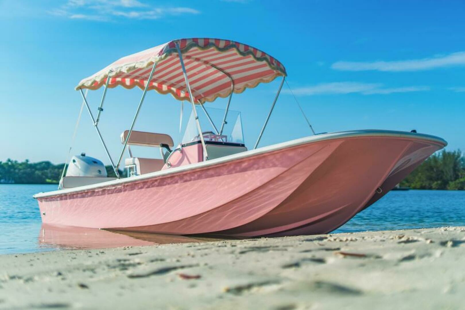 Palm Yacht 17 - Exterior Profile