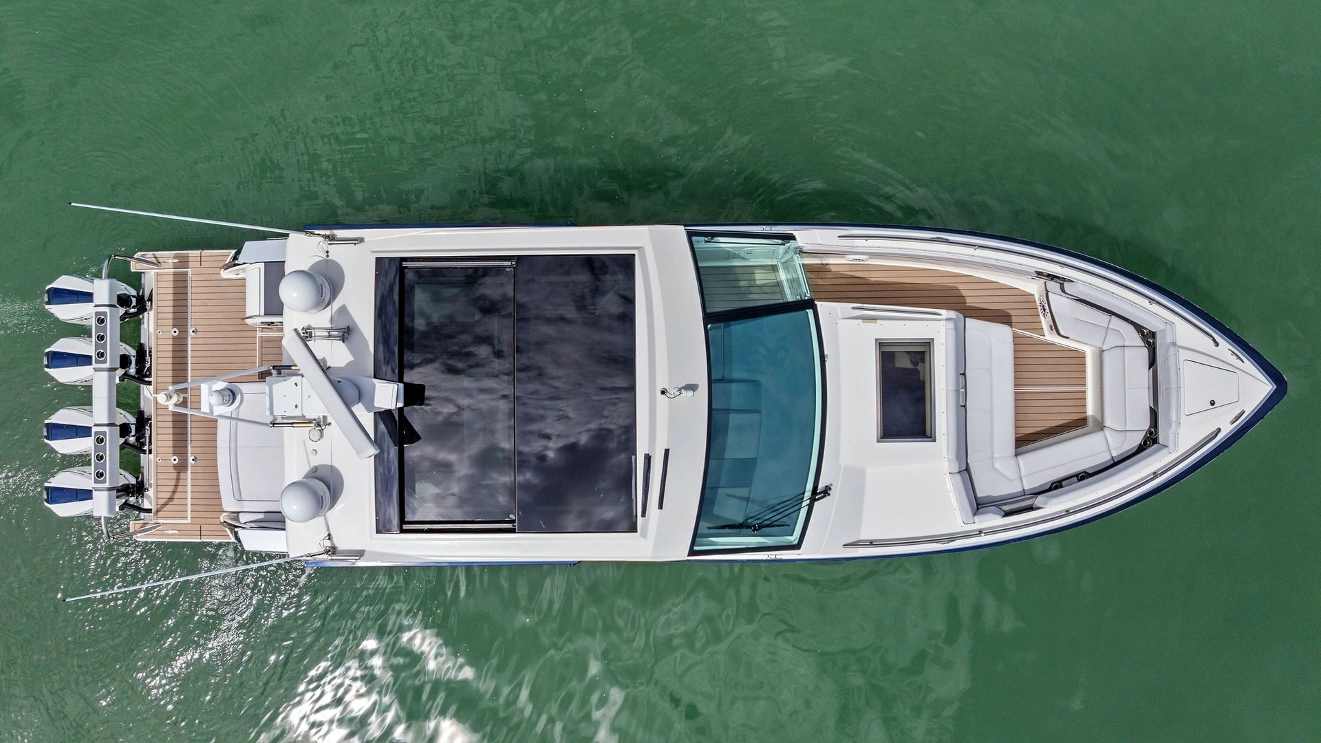 Formula 430 Super Sport Crossover Yacht For Sale
