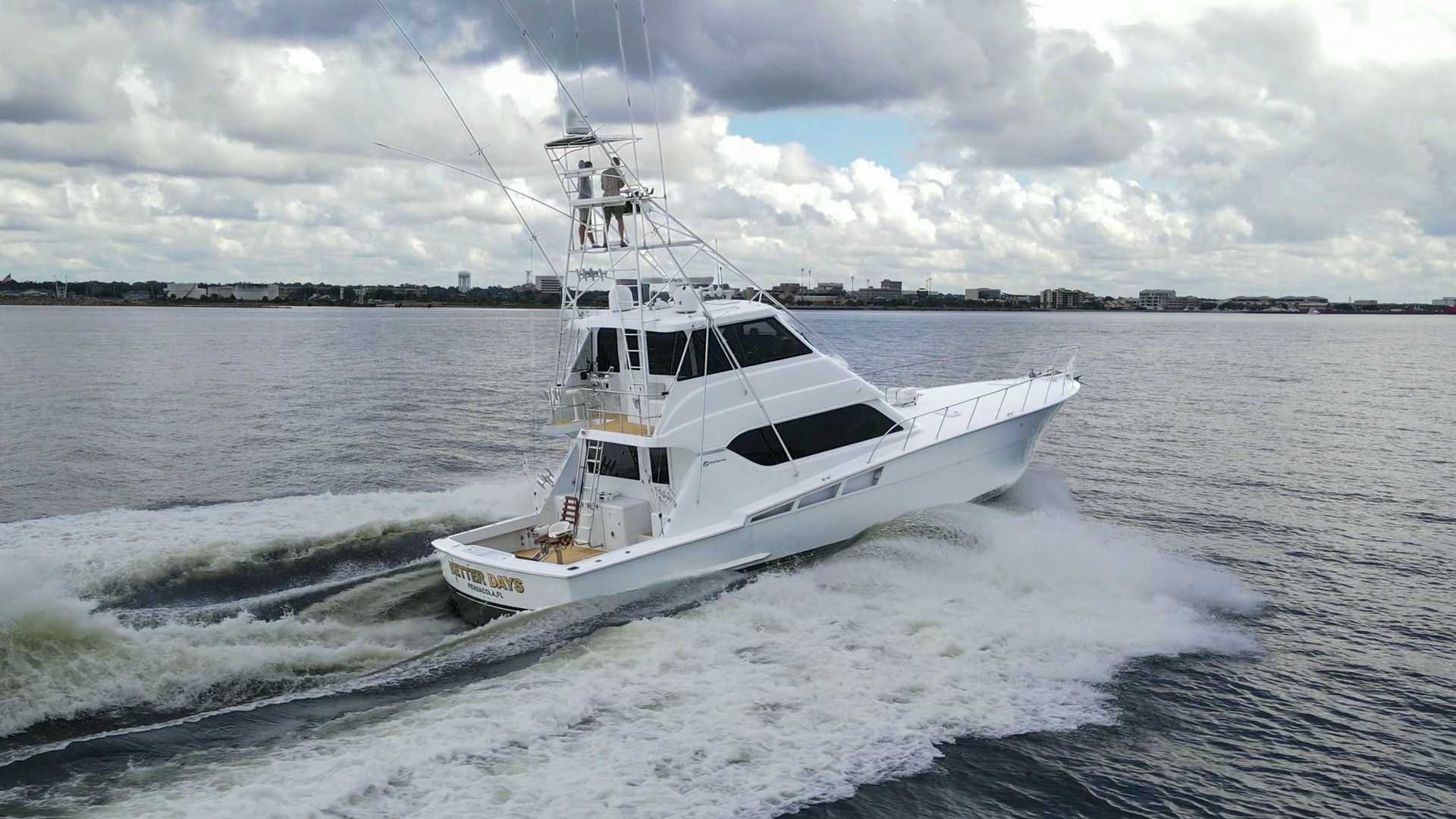 1999 Hatteras 60 Enclosed Bridge Better Days Exteriors (13)