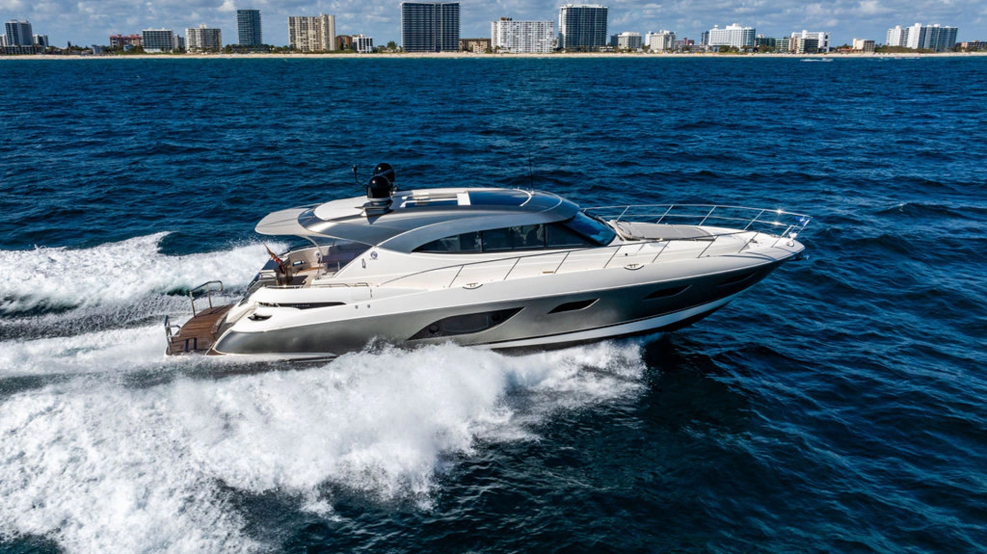Riviera 6000 Sport Yacht Platinum Edition — EL MAR V - Photo 2