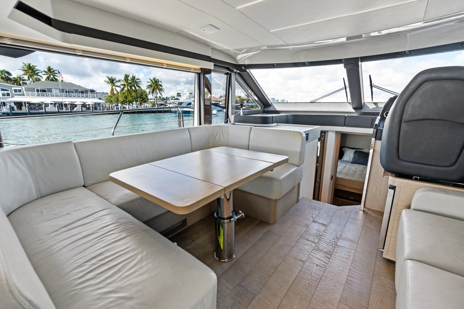 Absolute 50 Fly Yacht For Sale