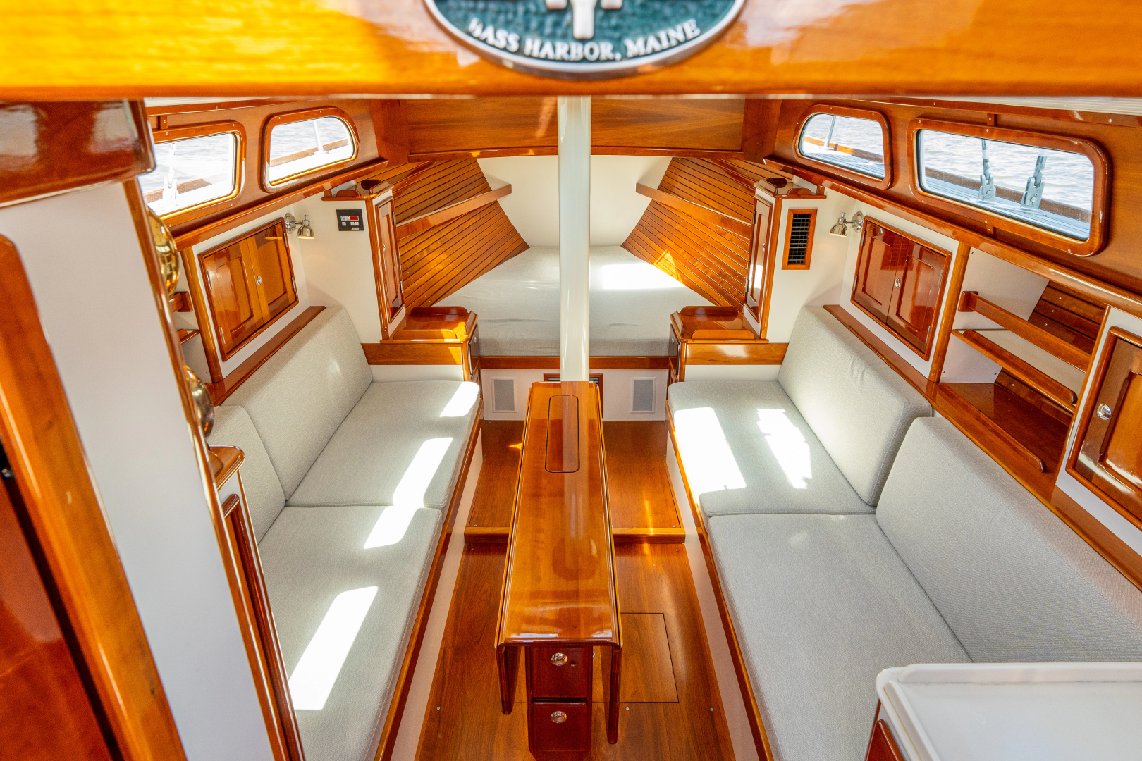 Encore 42ft Morris Yacht For Sale