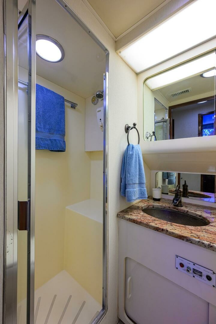 1991 Hatteras 78 Cockpit Motor Yacht