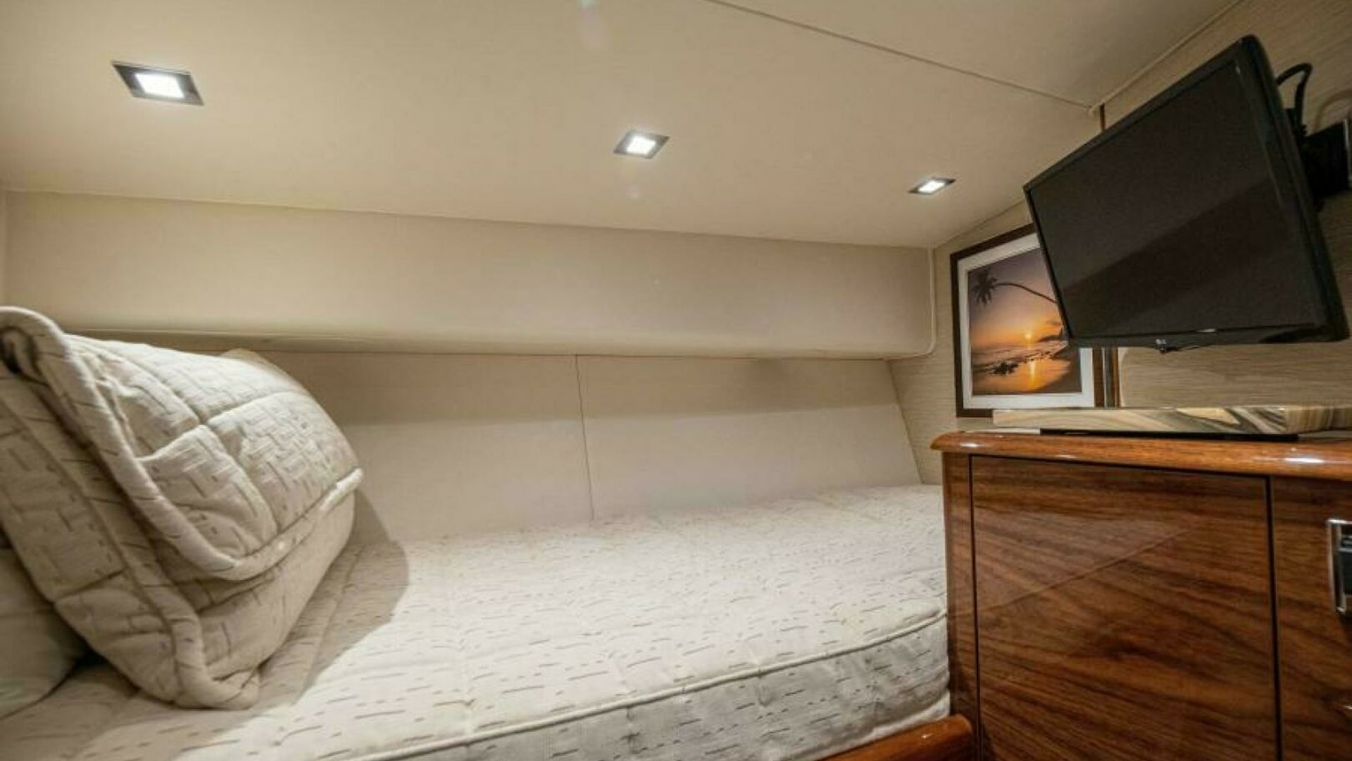 Guest Stateroom with Entertainment System