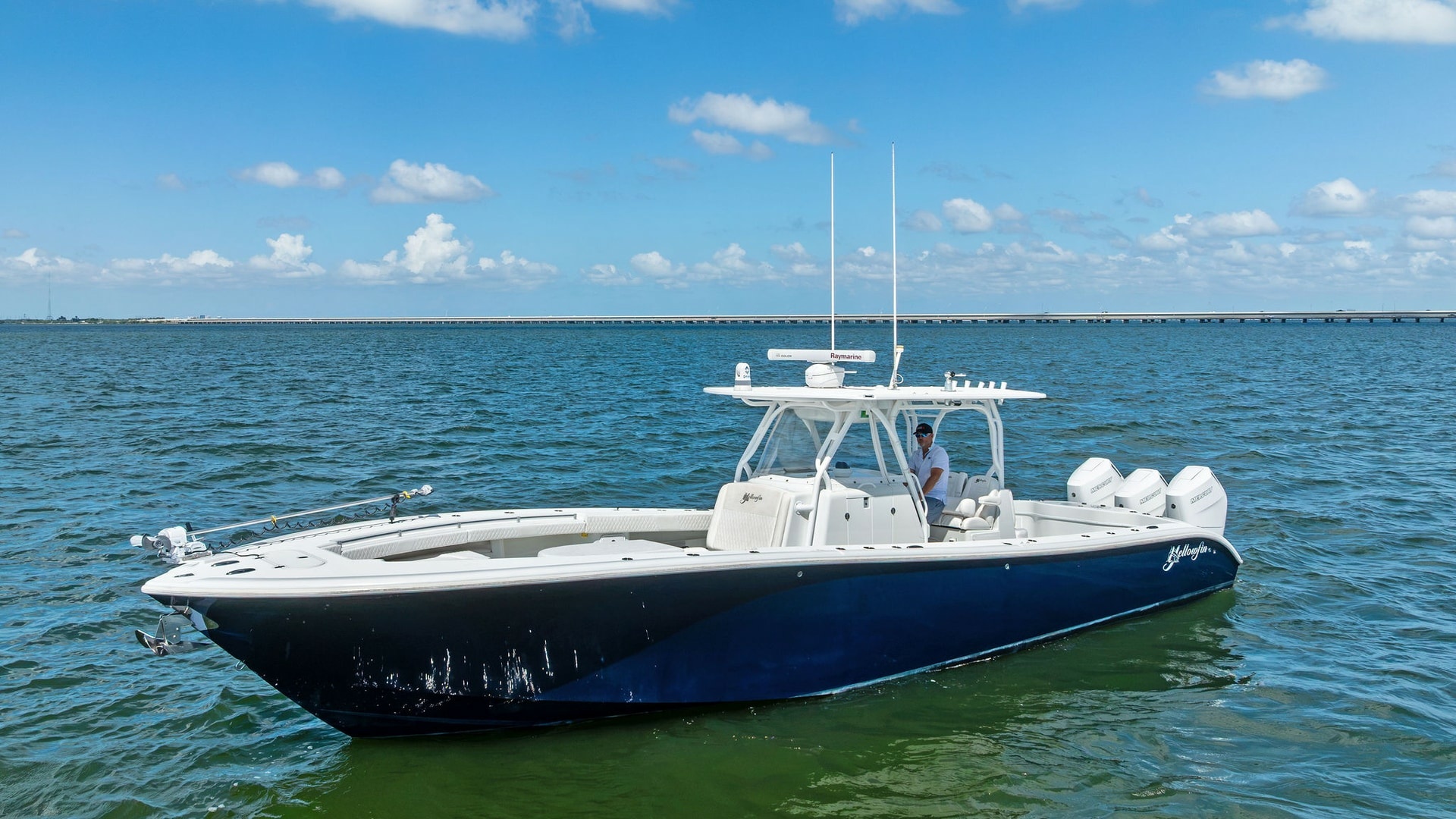 Side View of Yellowfin 39 Center Console