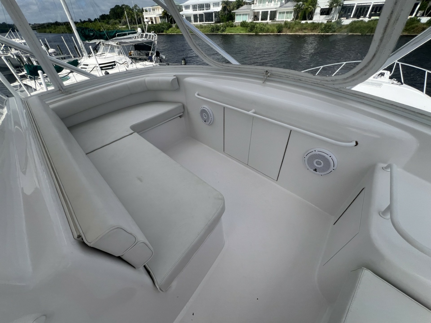 2013 Hatteras GT 54