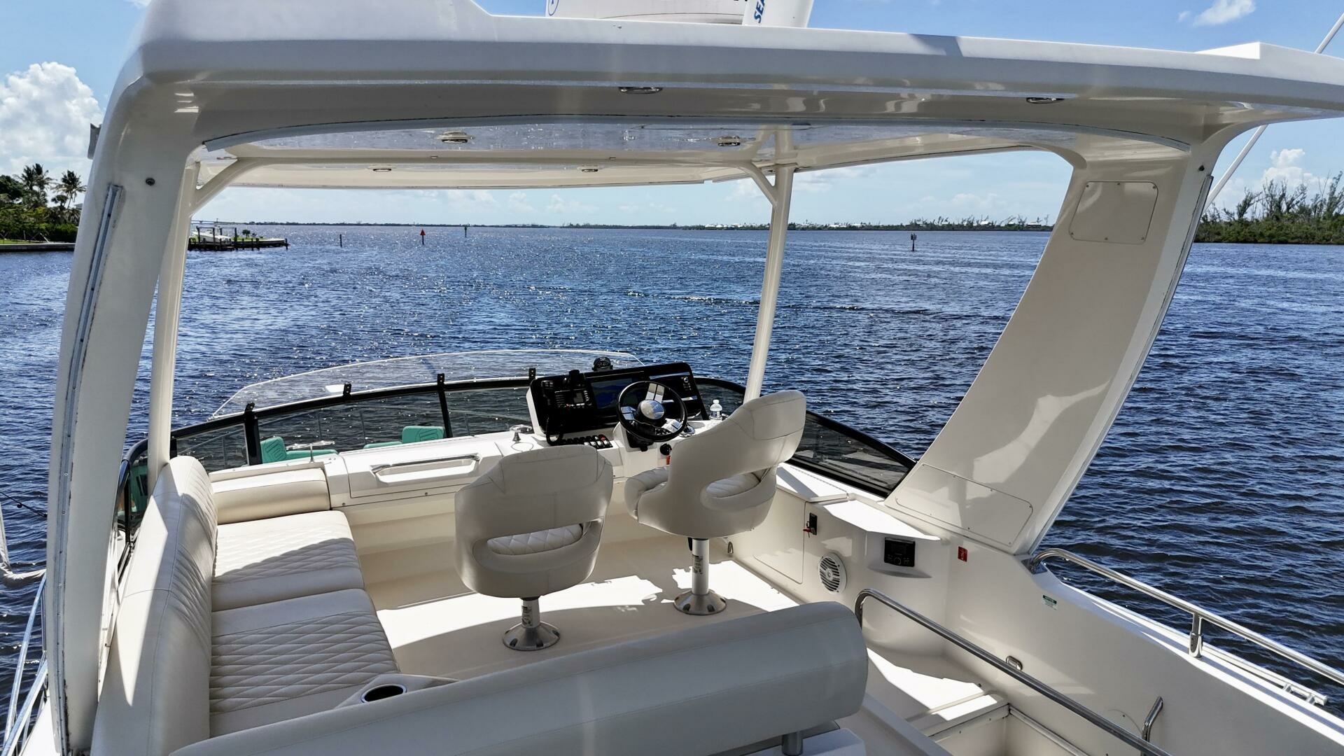 SEAS THE DAY 40ft Carver Yacht For Sale