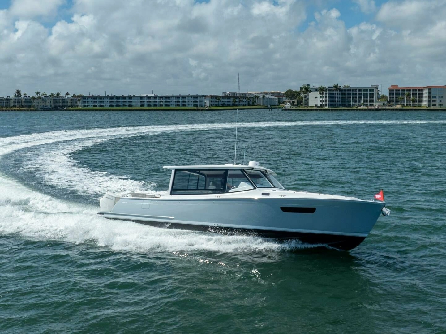MJM 47X Yacht For Sale