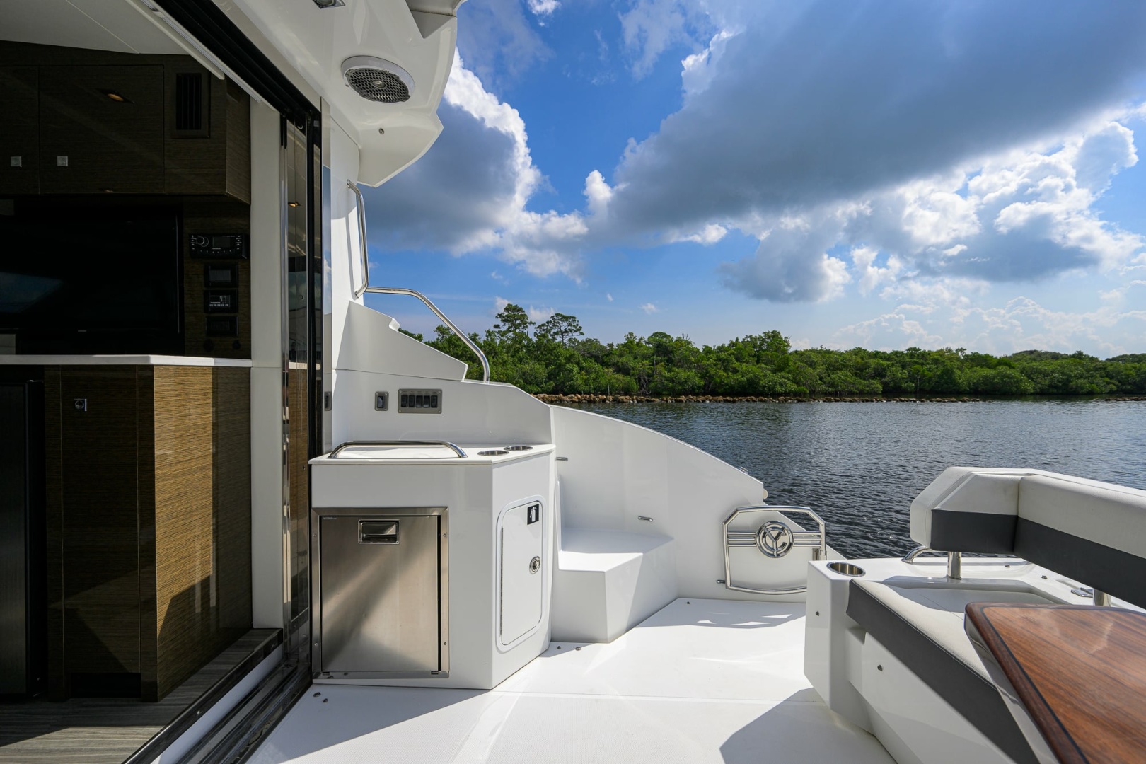 4th Quarter 46ft Cruisers Yacht For Sale