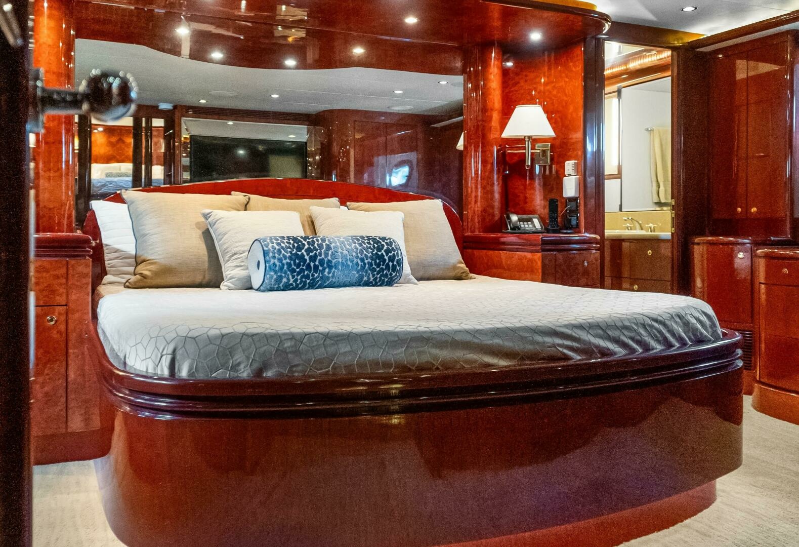 JusMad 80ft Ocean Alexander Yacht For Sale